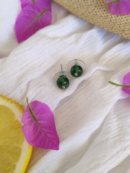 Clous d'oreilles vert bouteille